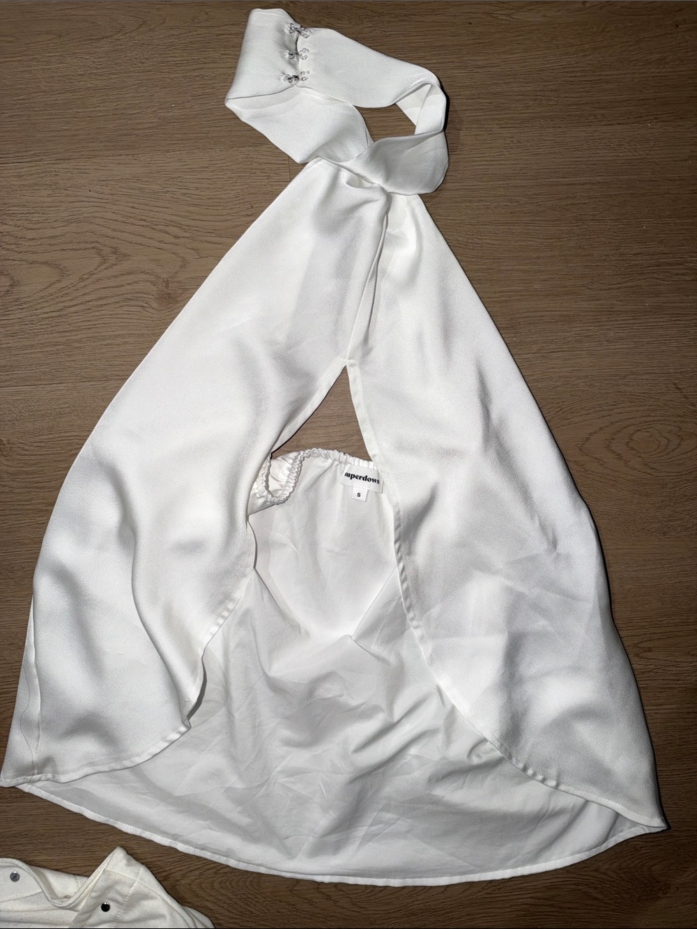 Superdown White Halter Neck Sleeveless Top